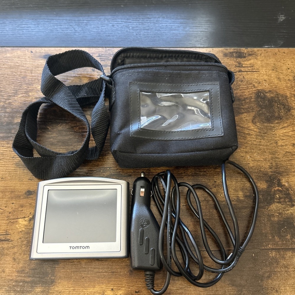 NEW TomTom ONE v3‎ 3RD EDITION GPS Car Traffic USA/Canada Maps portable receiver